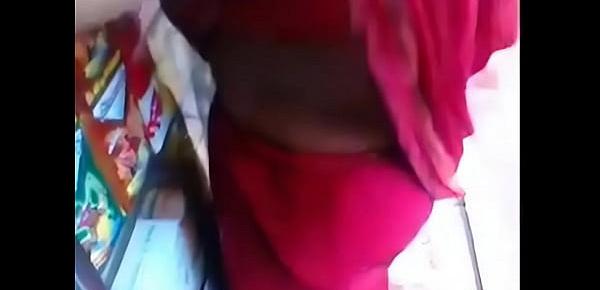  Indian aunty cleavage show at the shop
